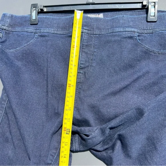 Torrid #FeelTheFit Lean Jean Size 3S Dark Wash Pull-On Jeans - Picture 9 of 12